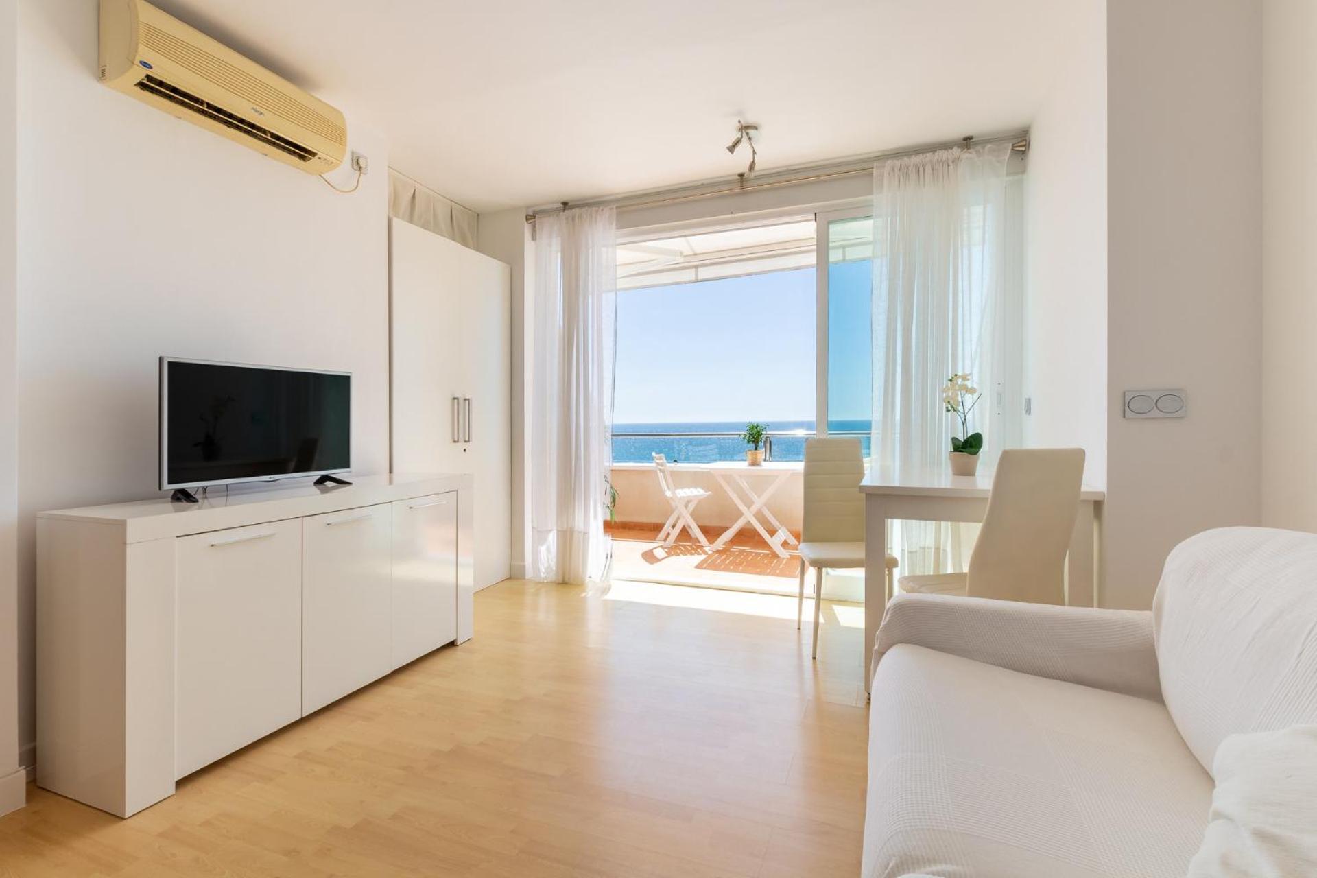شقة Roca Chica - Parking - Frente Playa - Terraza - Wifi - Bajondillo Y Carihuela توريمولينوس المظهر الخارجي الصورة