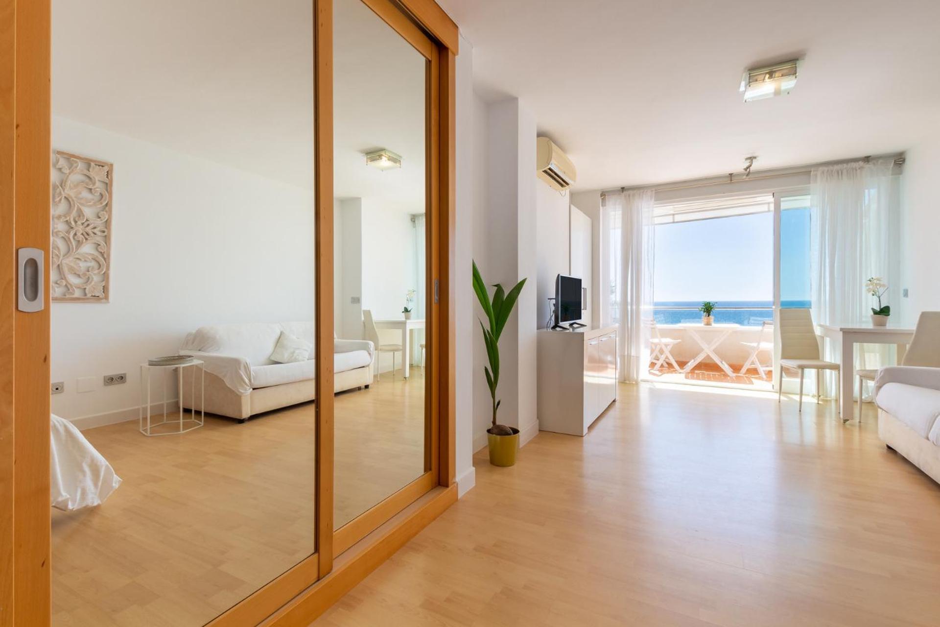 شقة Roca Chica - Parking - Frente Playa - Terraza - Wifi - Bajondillo Y Carihuela توريمولينوس المظهر الخارجي الصورة